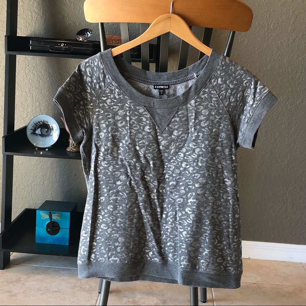 Short Sleeve Silver Leopard Print Sweat Shirt